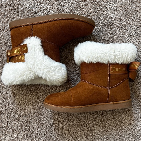 Juicy Couture Cognac Tan King Flat Heel Faux Fur Trim Winter Boots Size 8 - Picture 3 of 14